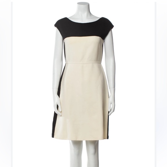 Wool knee length PRADA dress - Picture 1 of 6